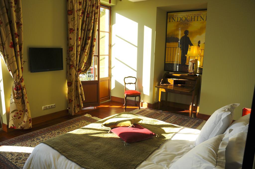 Castel Peyssard Bed & Breakfast Perigueux Bagian luar foto